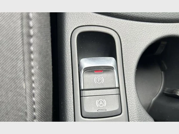 Audi Q3 (2018) — foto 16 van 23