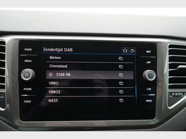 VOLKSWAGEN Golf Sportsvan (2019) — foto 27 van 27