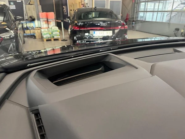 AUDI Q4 e-tron (2024) — foto 6 van 18