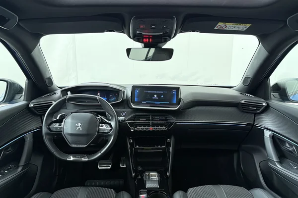 Peugeot 2008 (2023) — foto 32 van 32