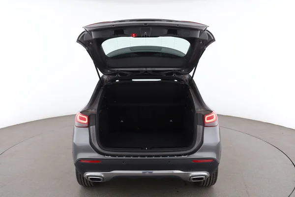 Mercedes-Benz GLA-Klasse (2021) — foto 7 van 16