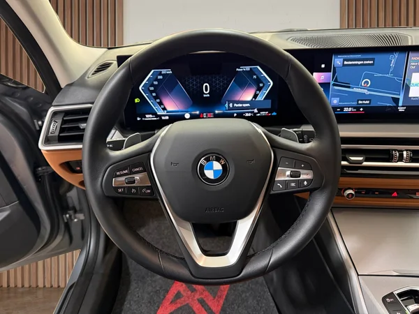 BMW 318 (2022) — foto 6 van 30