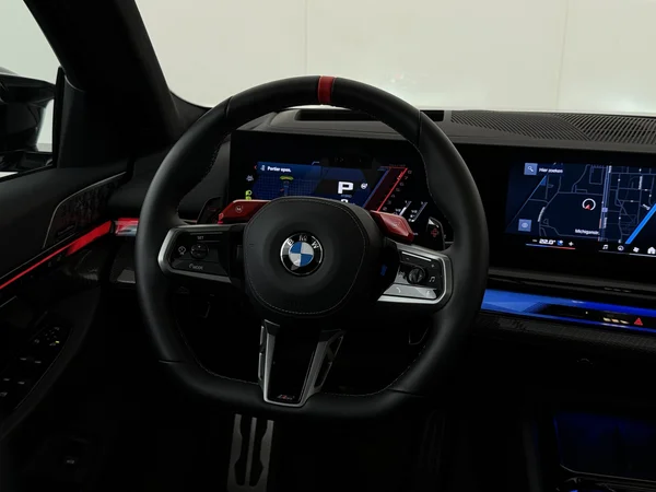 BMW M5 (2026) — foto 14 van 35