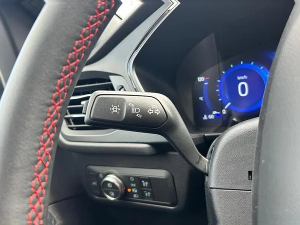 FORD Kuga (2021) — foto 17 van 31