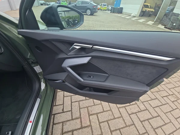 AUDI A3 Sportback PHEV (2026) — foto 16 van 24