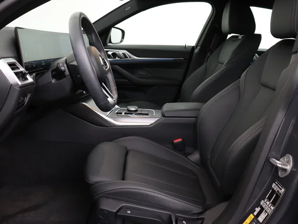 BMW i4 (2024) — foto 2 van 31