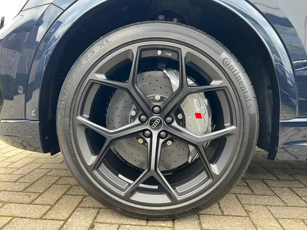 AUDI RS Q8 SUV (2026) — foto 15 van 23