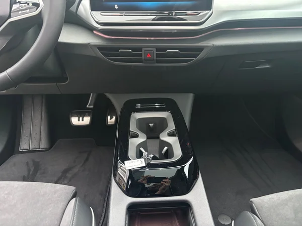 VOLKSWAGEN ID.4 (2026) — foto 19 van 24