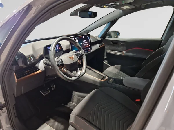 CUPRA Born (2024) — foto 2 van 19