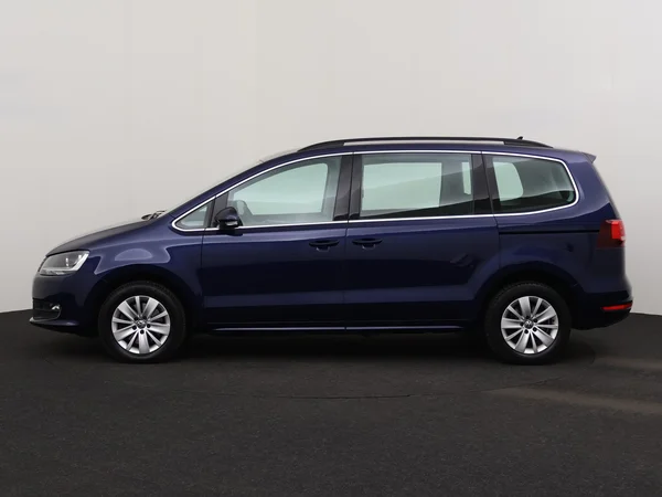 VOLKSWAGEN Sharan (2022) — foto 12 van 27