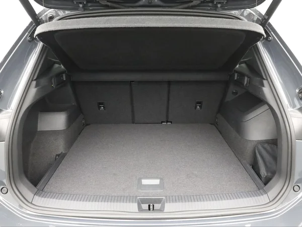 VOLKSWAGEN Tiguan (2024) — foto 2 van 24