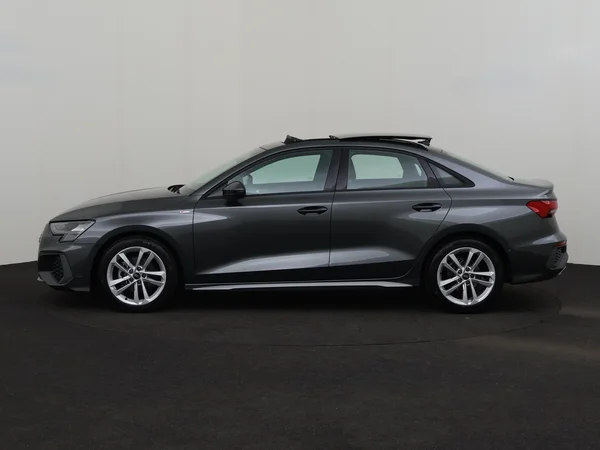 AUDI A3 (2022) — foto 12 van 25