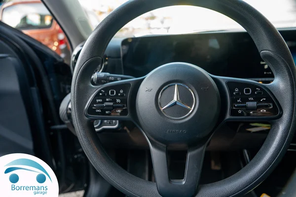 Mercedes-Benz A-160 (2022) — foto 33 van 39