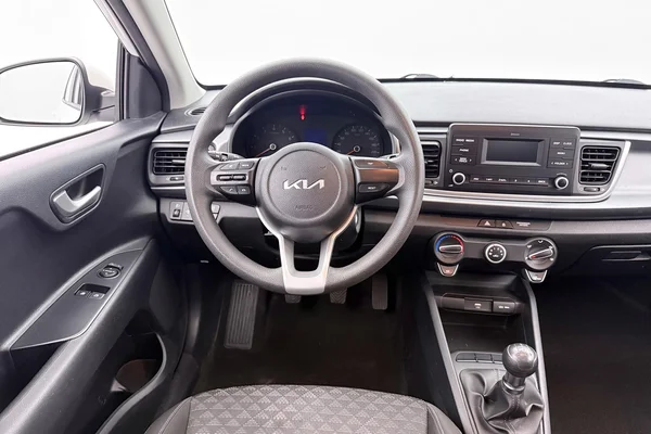 Kia Rio (2022) — foto 7 van 25