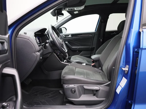 Volkswagen T-Roc (2023) — foto 5 van 48