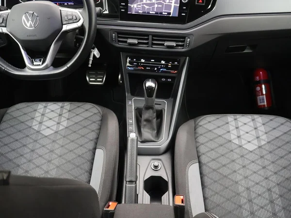 VOLKSWAGEN Polo (2025) — foto 13 van 27