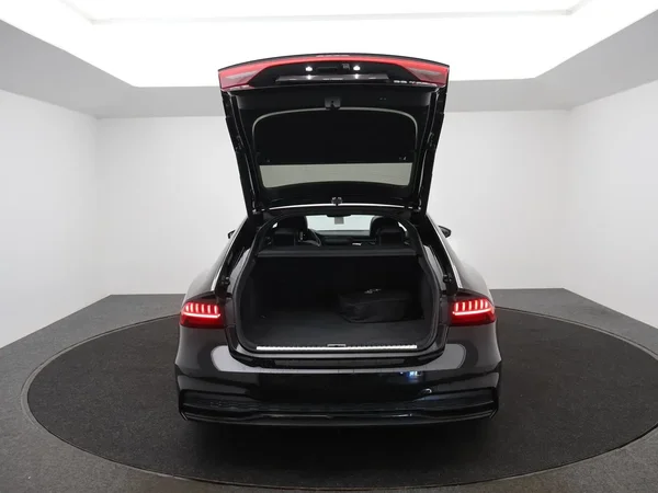 Audi A7 (2019) — foto 18 van 31