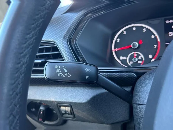 VOLKSWAGEN T-Cross (2020) — foto 19 van 31
