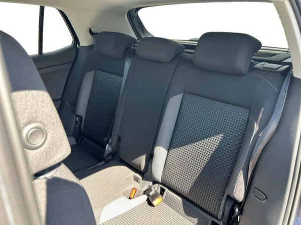VOLKSWAGEN T-Cross (2022) — foto 4 van 31