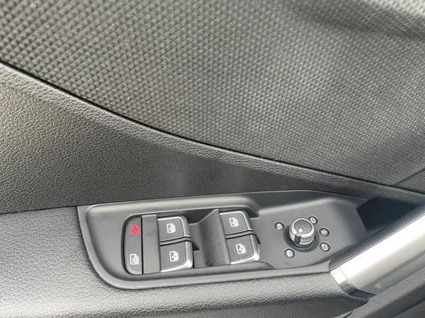 AUDI Q2 (2023) — foto 8 van 20