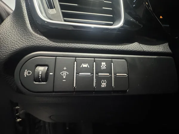 Kia cee'd (2023) — foto 11 van 26