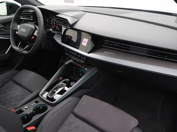 AUDI RS3 Sportback (2025) — foto 23 van 31