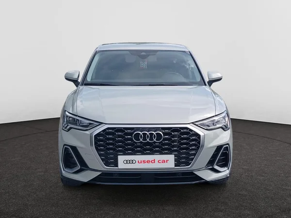AUDI Q3 Sportback PHEV (2023) — foto 15 van 21