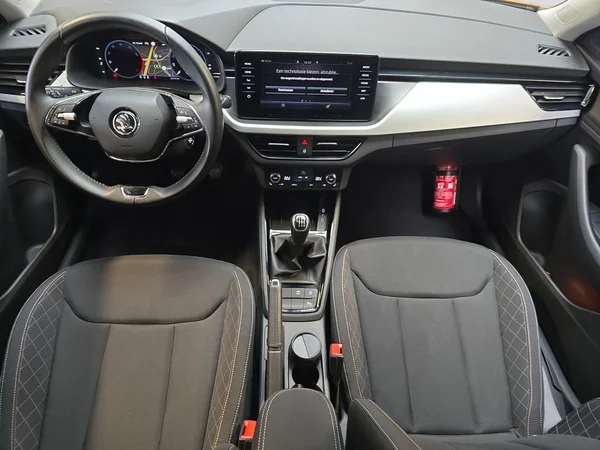 SKODA Kamiq (2024) — foto 13 van 18