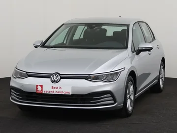VOLKSWAGEN Golf (2024)