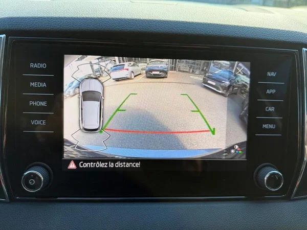 SKODA Karoq (2022) — foto 6 van 31