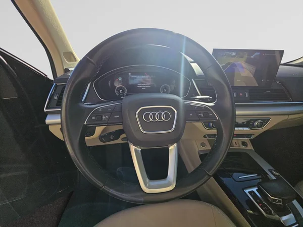 AUDI Q5 Sportback PHEV (2023) — foto 4 van 24