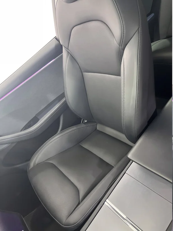 Tesla Model 3 (2024) — foto 38 van 47