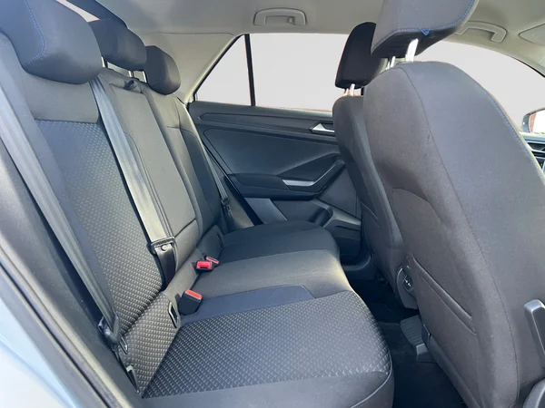 VOLKSWAGEN T-Roc (2021) — foto 6 van 20