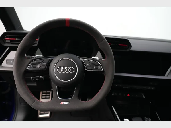 AUDI RS3 Sedan (2023) — foto 10 van 36