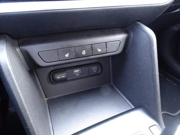 Kia Sportage (2023) — foto 14 van 26