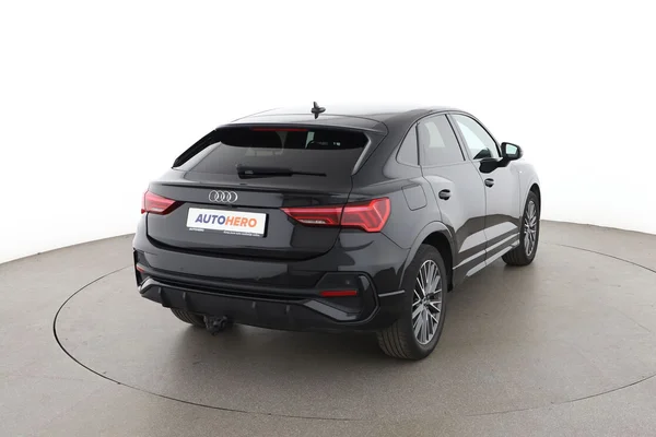 Audi Q3 (2021) — foto 12 van 16