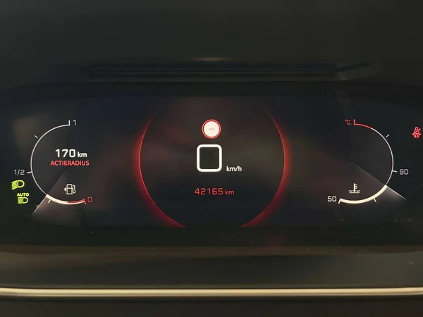 Peugeot 2008 (2022) — foto 13 van 21