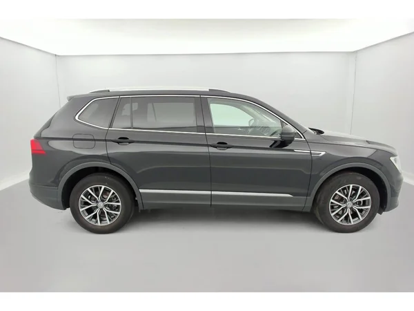 VOLKSWAGEN Tiguan Allspace (2021) — foto 3 van 36