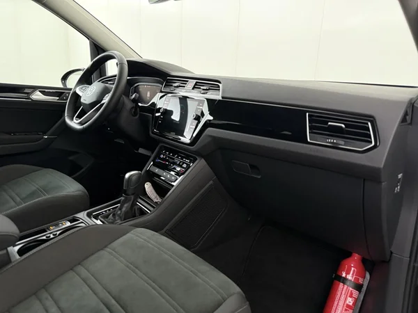VOLKSWAGEN Touran (2025) — foto 11 van 19
