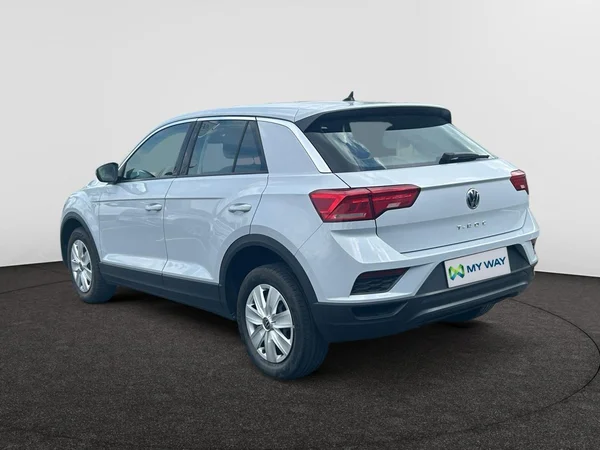 VOLKSWAGEN T-Roc (2019) — foto 12 van 24