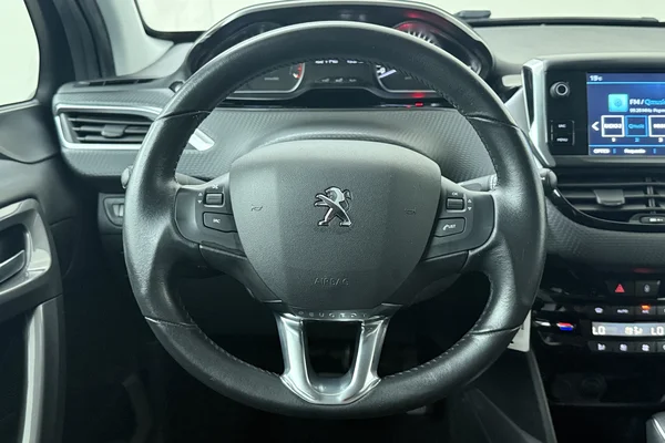 Peugeot 2008 (2019) — foto 2 van 22