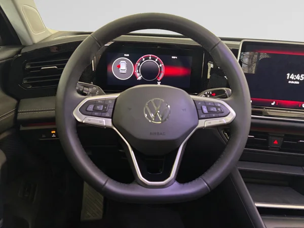 VOLKSWAGEN Tiguan (2026) — foto 21 van 24