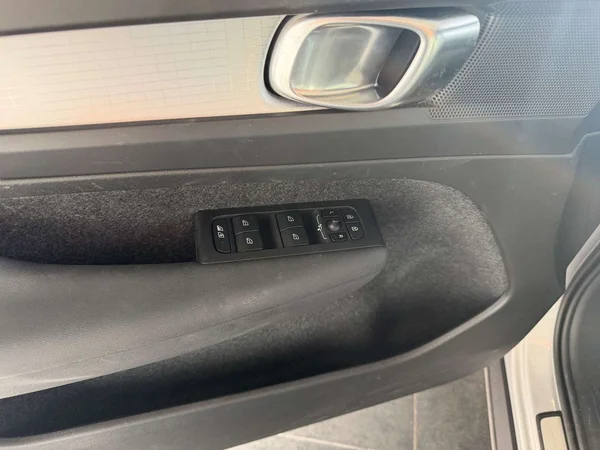Volvo XC40 (2022) — foto 13 van 21
