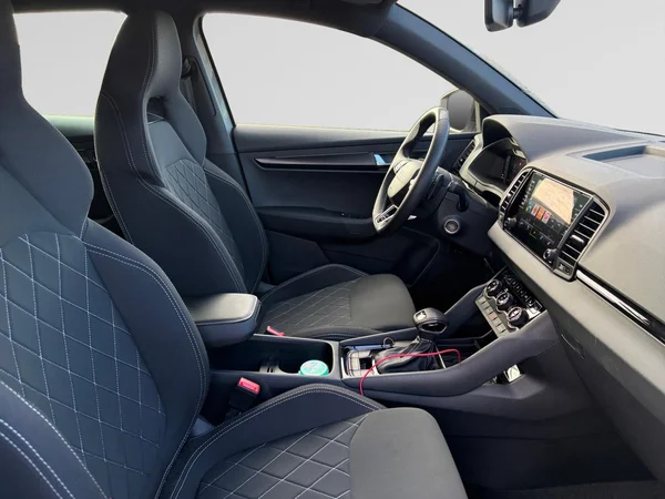SKODA Karoq (2025) — foto 15 van 24