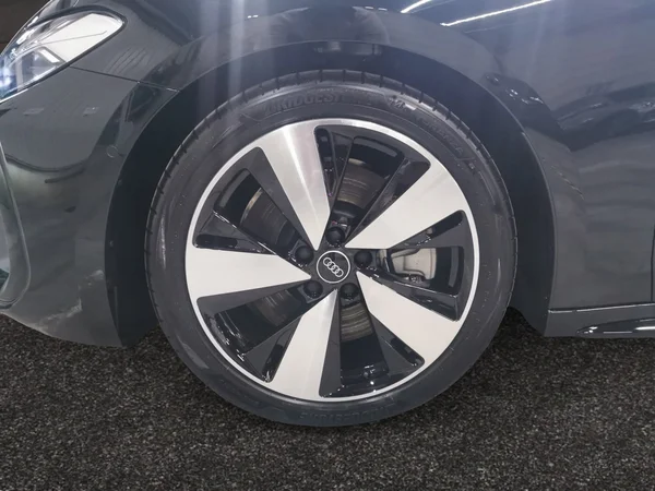 AUDI A5 Avant e-hybrid (PHEV) (2026) — foto 11 van 16