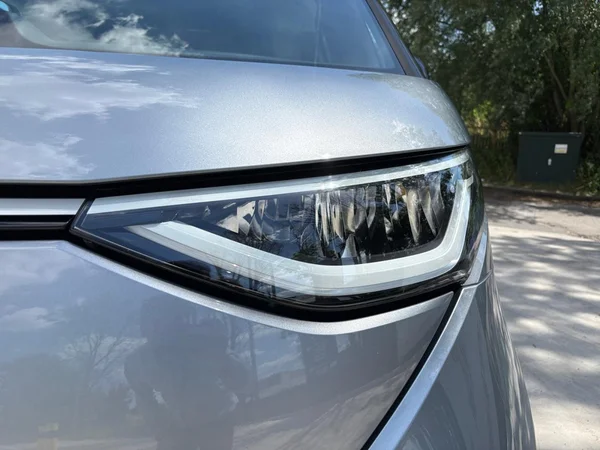 VOLKSWAGEN ID.Buzz (2024) — foto 15 van 24