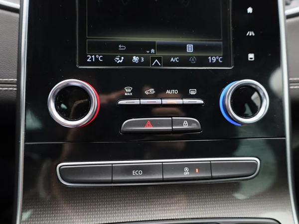 Renault Grand Scénic (2023) — foto 16 van 39