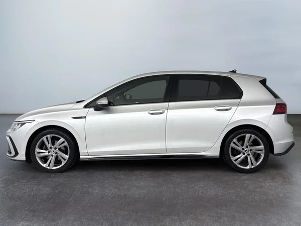 VOLKSWAGEN Golf VIII Dsl (2023) — foto 19 van 23