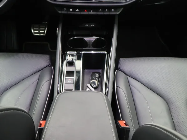 Škoda Enyaq Coupe (2022) — foto 8 van 29