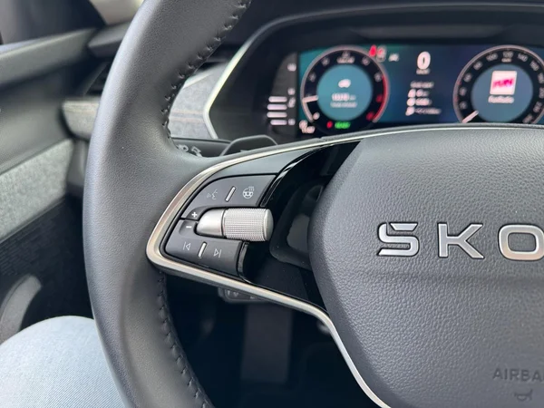 SKODA Octavia Combi (2025) — foto 5 van 22
